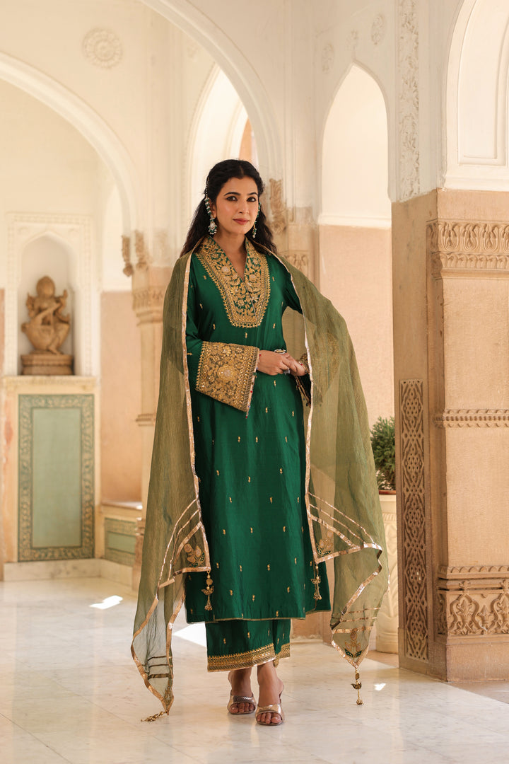 riwayat stand collar kurta set