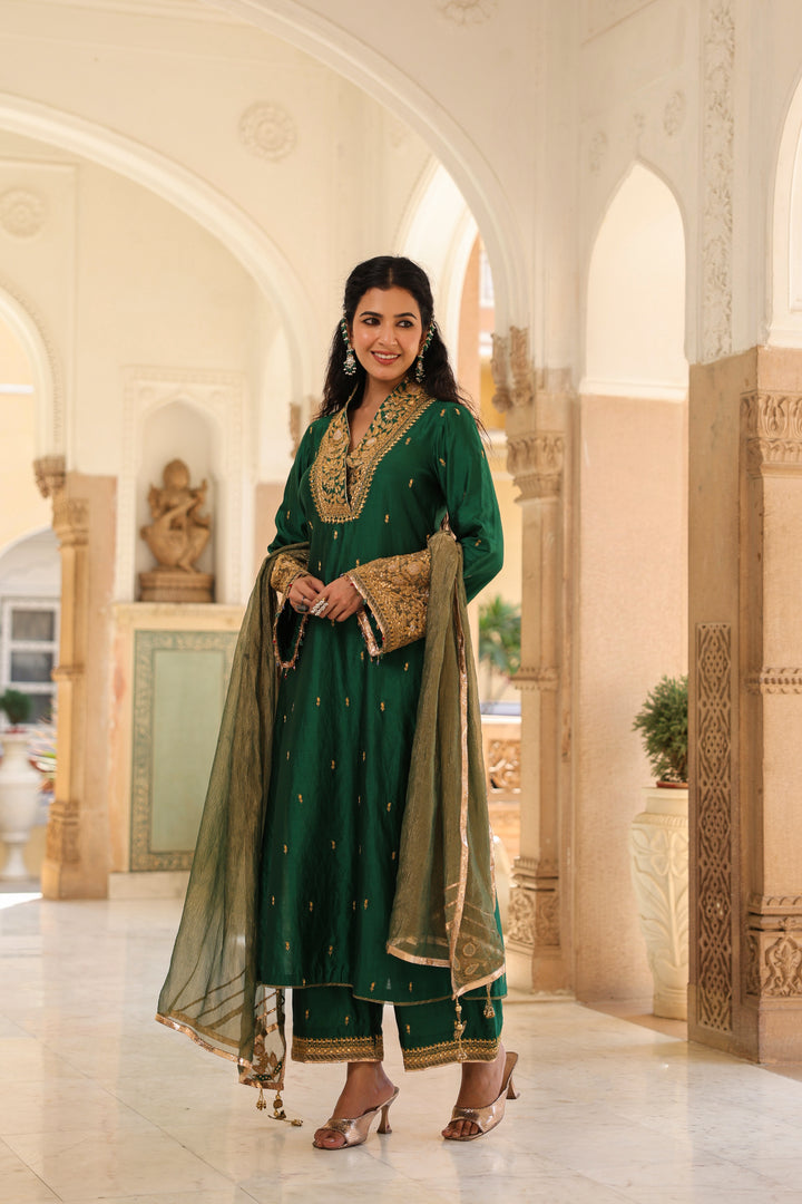 riwayat stand collar kurta set