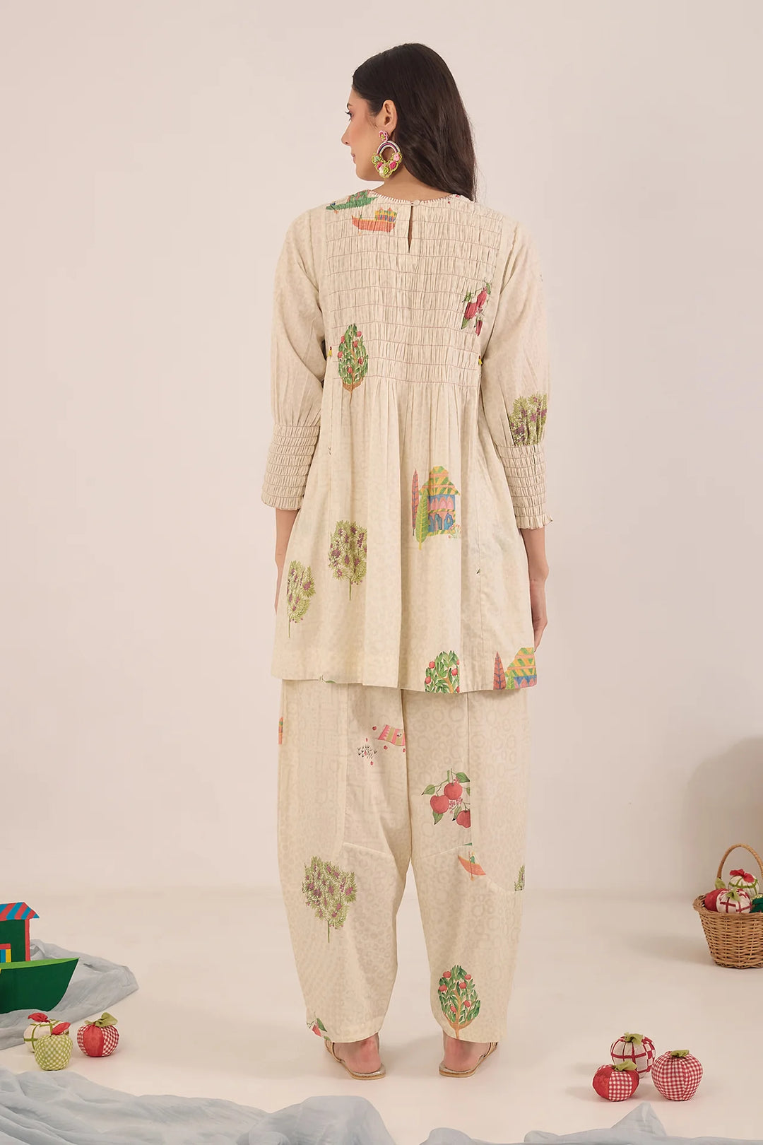 Gulposh: Smocking Cotton Co-ord Set