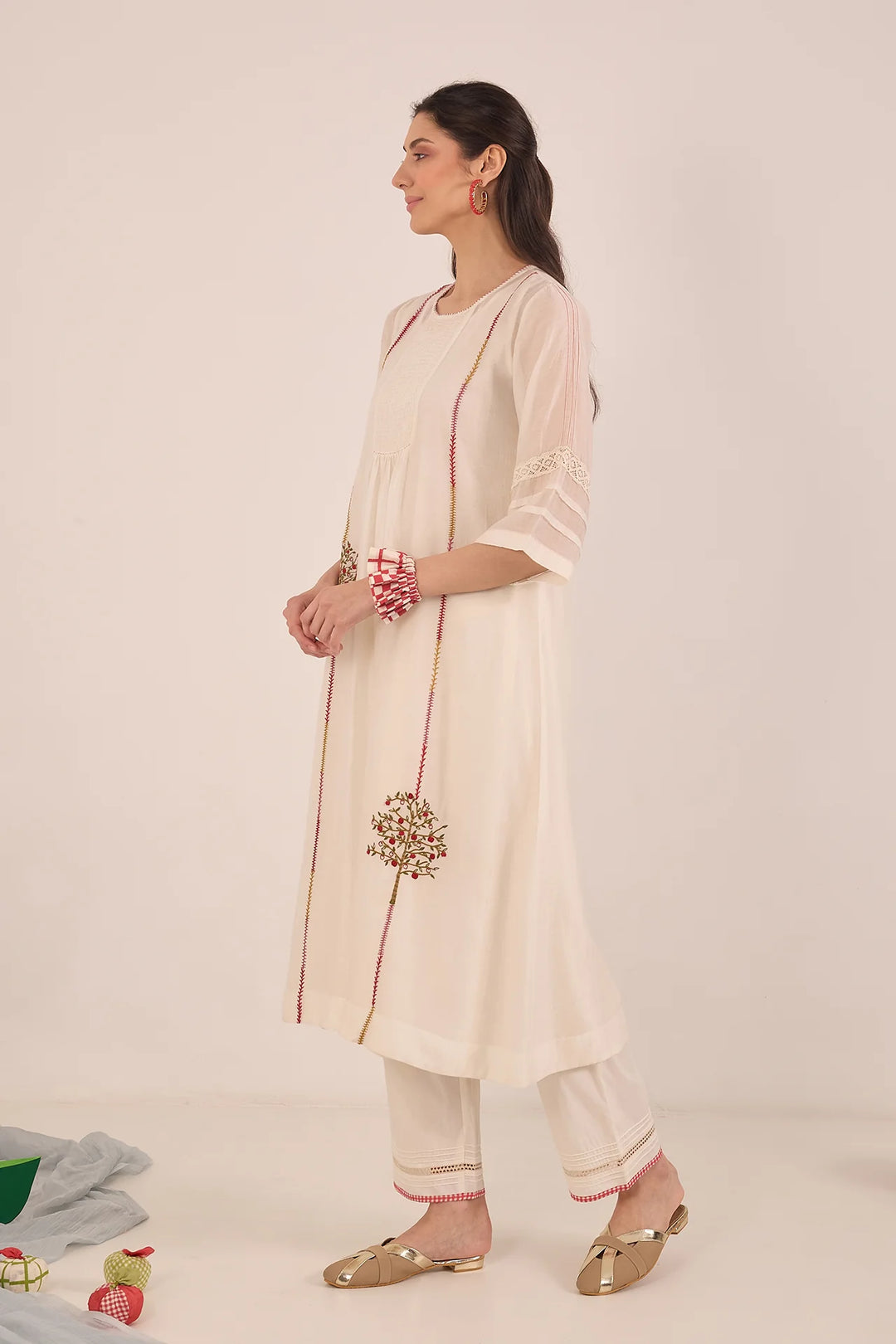 Khubani: Cotton Silk Embroidered Kurta Set - Ivory