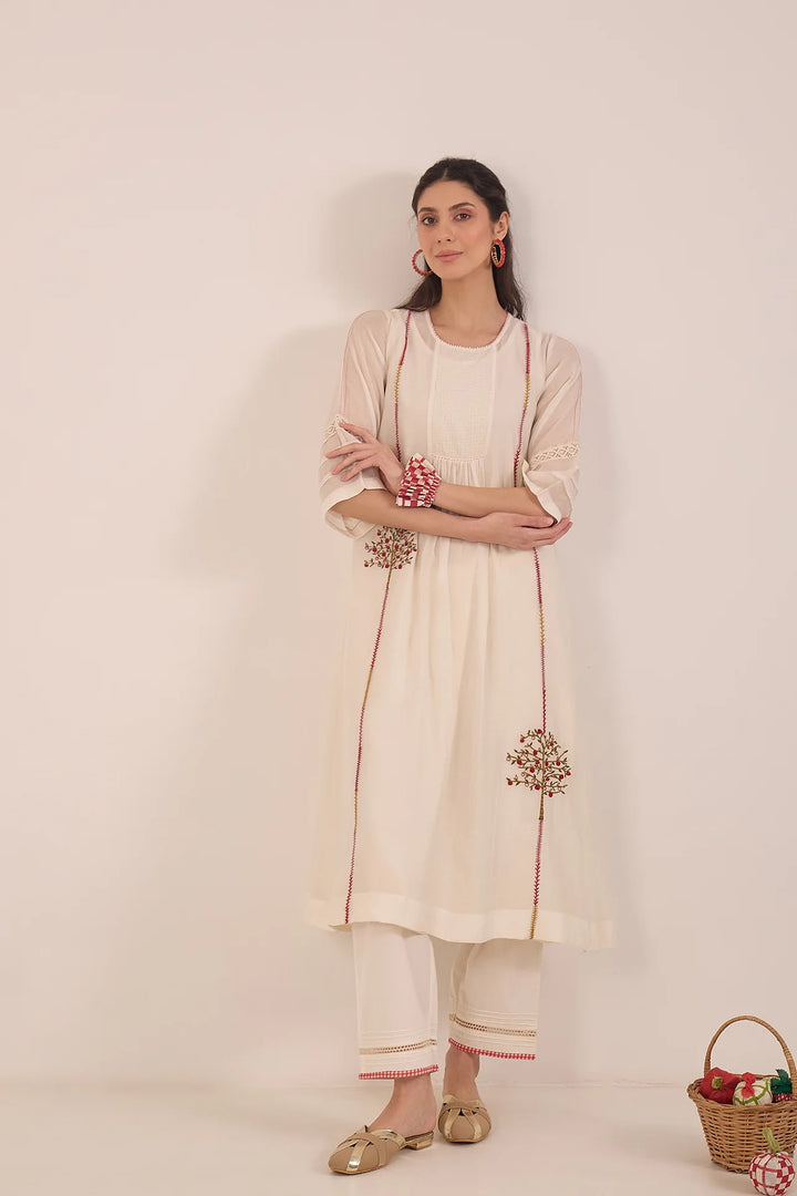 Khubani: Cotton Silk Embroidered Kurta Set - Ivory