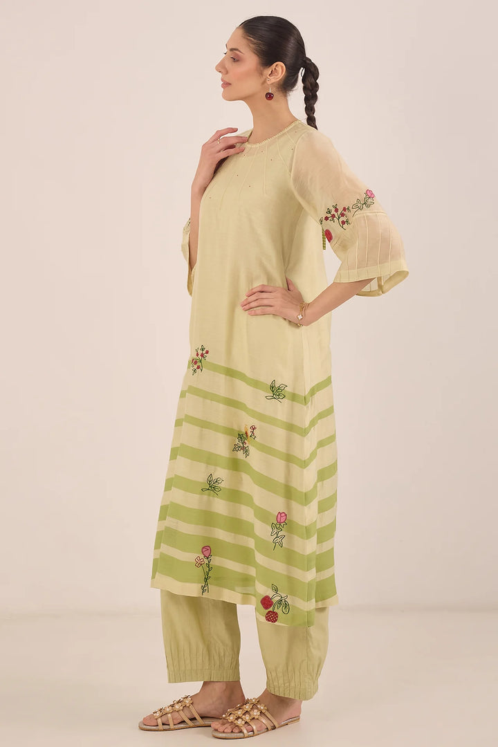 Chinar: Chanderi Floral Embroidery With Stripes Kurta Set - Green