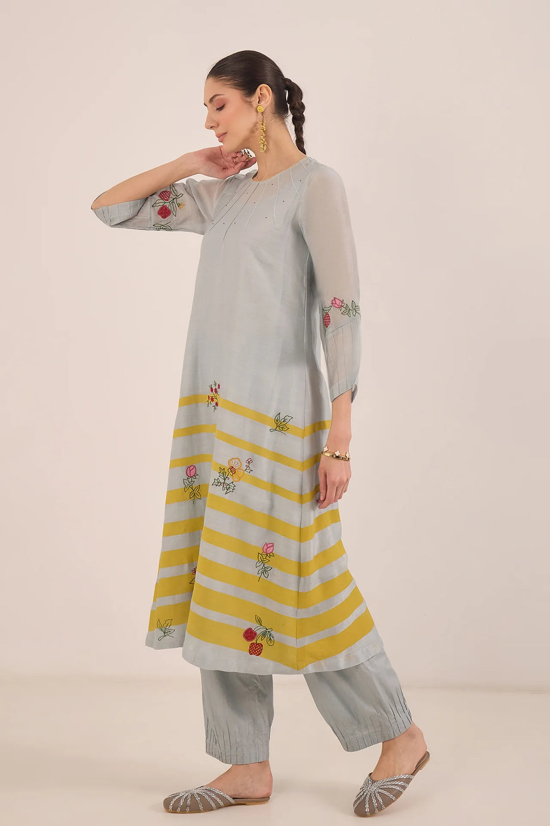 Chinar: Chanderi Floral Embroidery With Stripes Kurta Set - Powder Blue