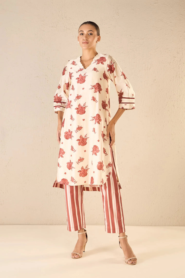 Vintage Rose: Red Rose Chanderi Scallop Neck Set