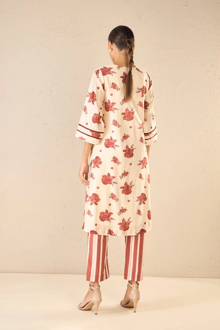 Vintage Rose: Red Rose Chanderi Scallop Neck Set