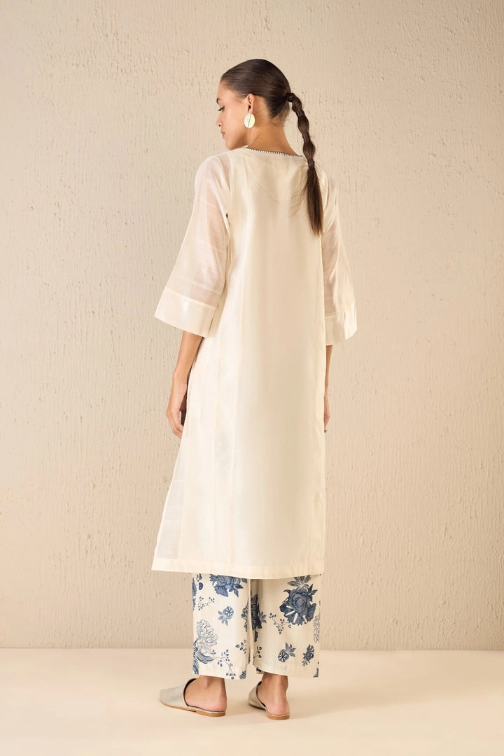 Floral Odyssey: Ivory Pintuck Chanderi Choga Set