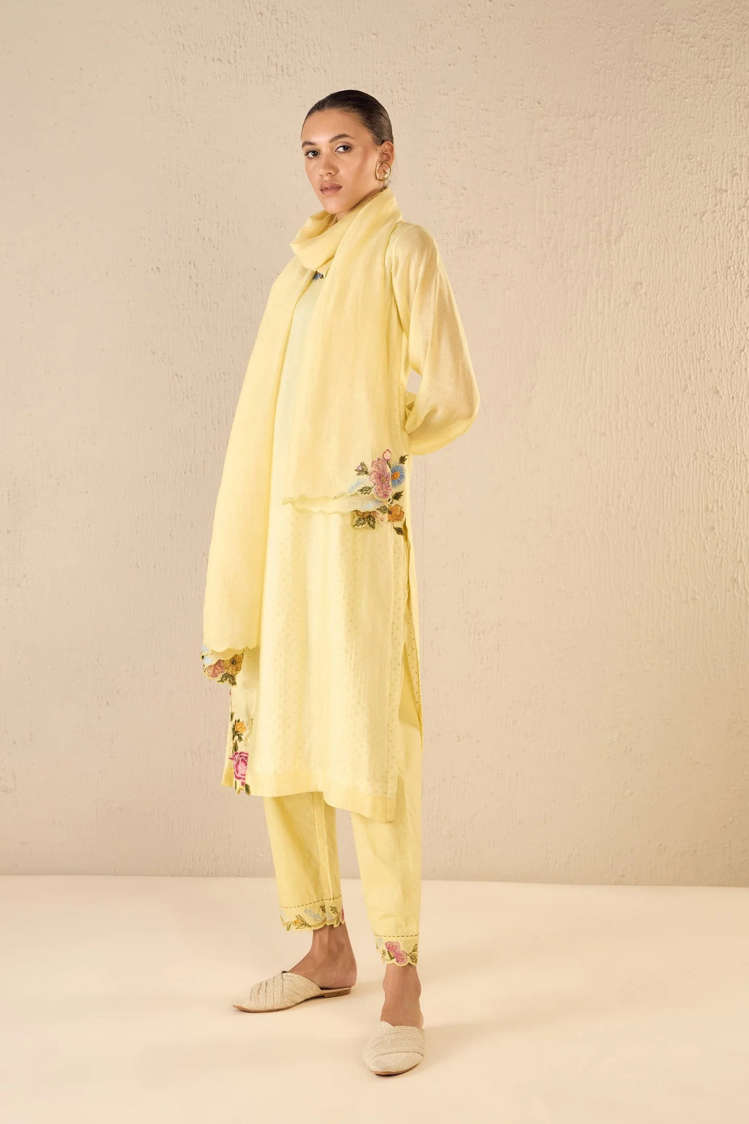 Garden Glory: Yellow Applique Floral Bunch Kurta Set