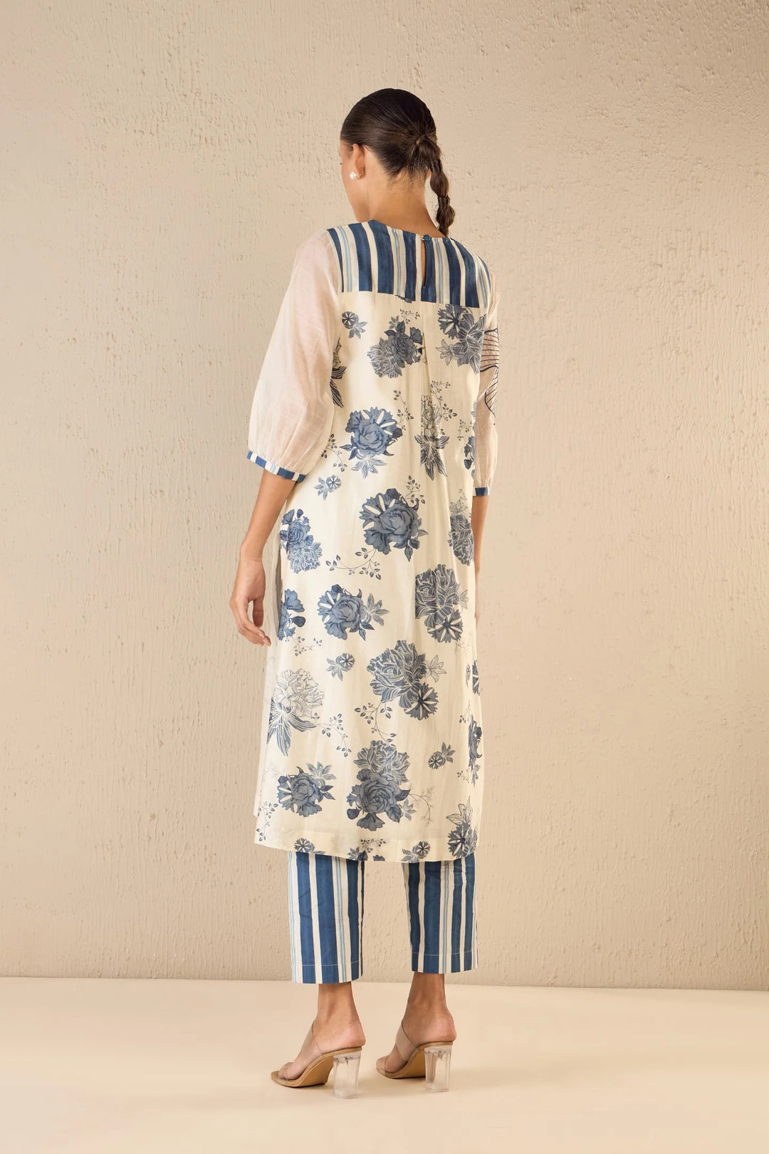Rose Ballad: Blue Three Bold Rose Embroidered Kurta Set