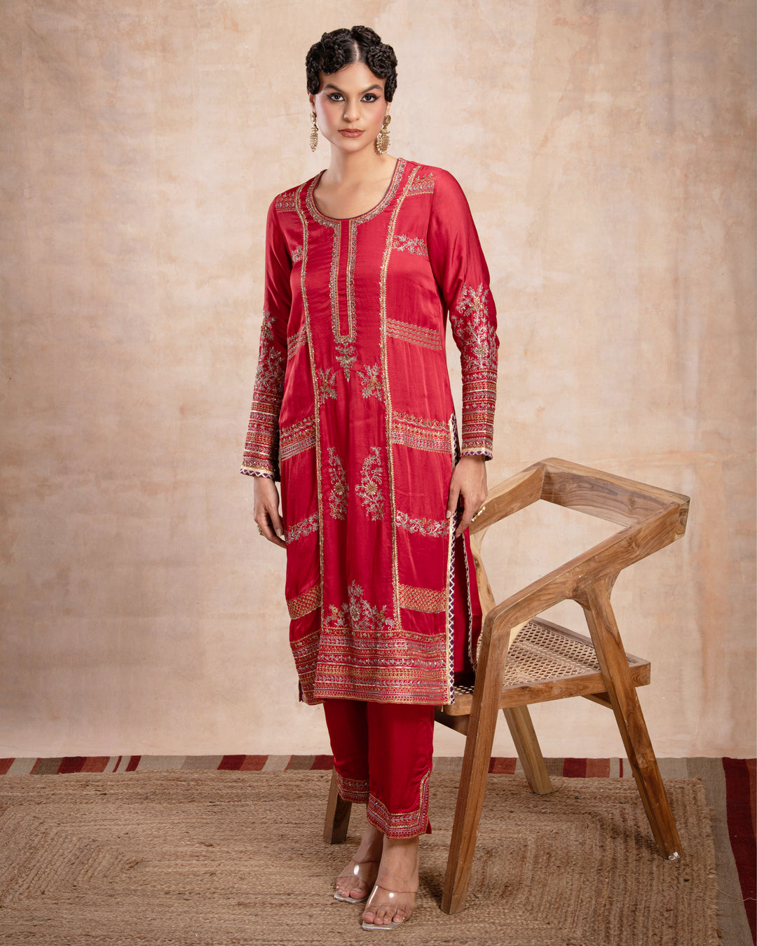 fiza aari kurta set sindoori