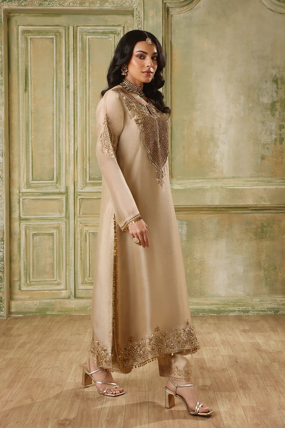 Zar-Rang Ivory Straight Kurta Set