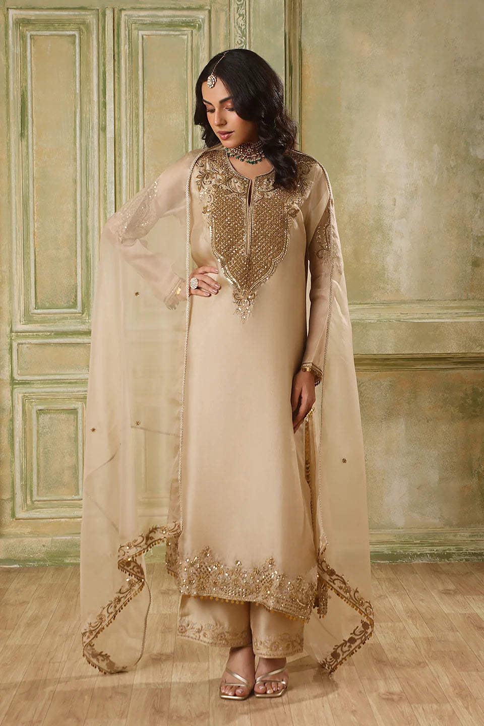 Zar-Rang Ivory Straight Kurta Set
