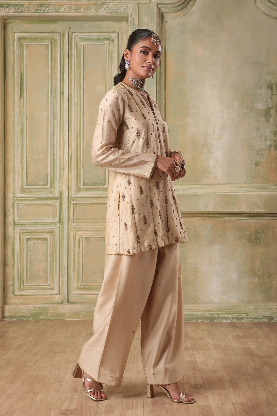 Zar-Rang Ivory Buti Kurta Set