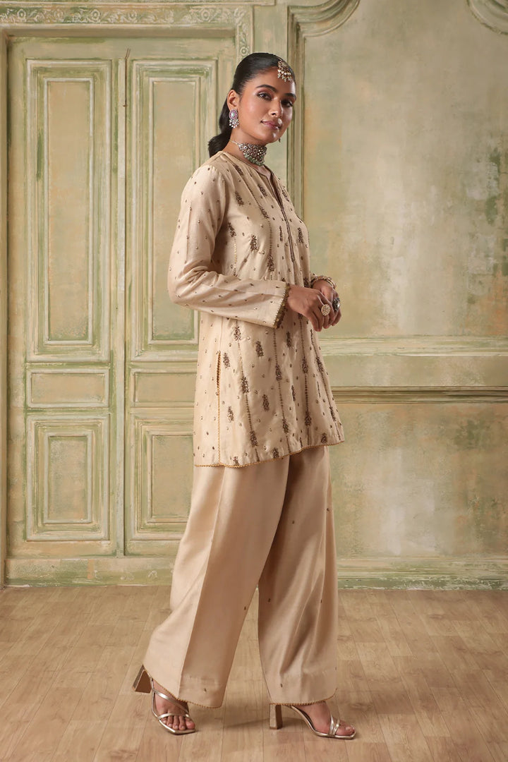Zar-Rang Ivory Buti Kurta Set
