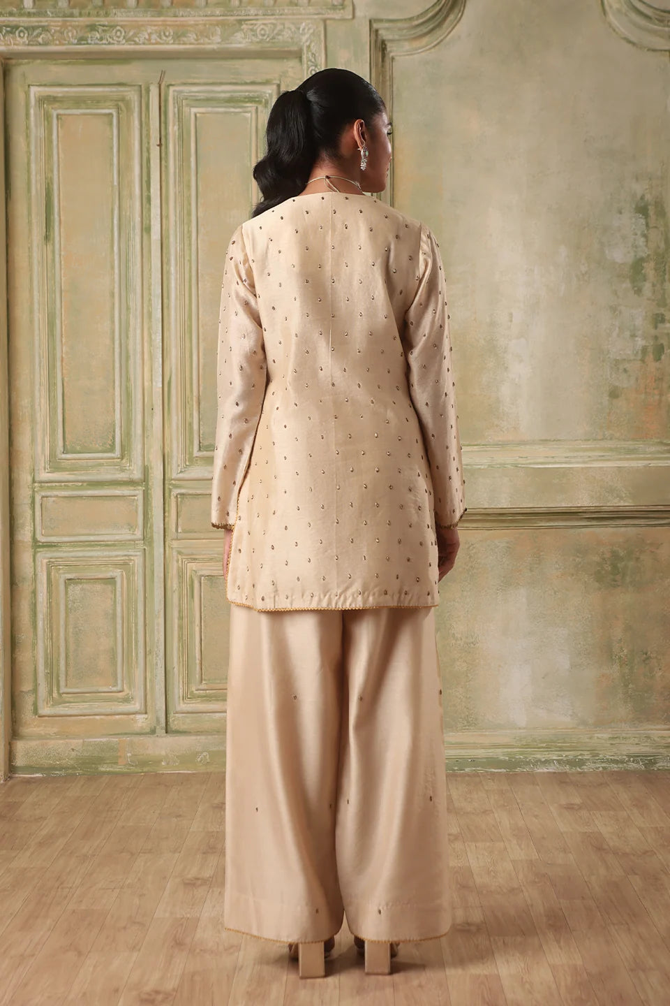 Zar-Rang Ivory Buti Kurta Set