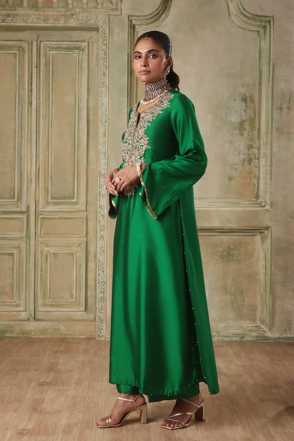 Zar-Rang Green Heavy Neck Kurta Set