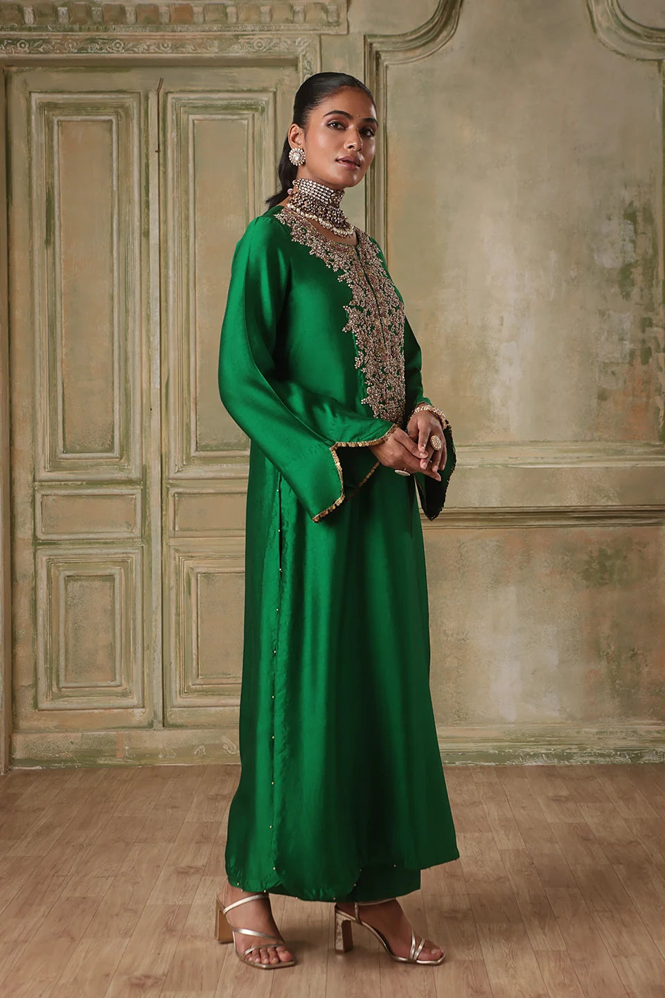 Zar-Rang Green Heavy Neck Kurta Set