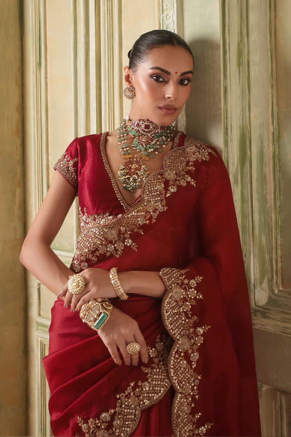 Zar-Rang Maroon Scallop Border Saree Set