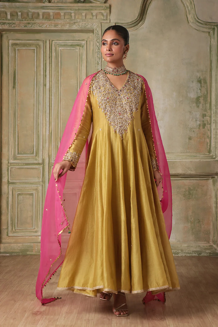 Zar-Rang Green V Neck Kalidar Set