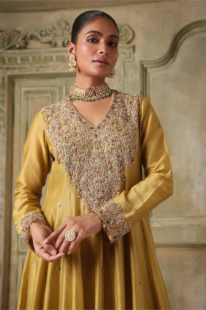 Zar-Rang Green V Neck Kalidar Set