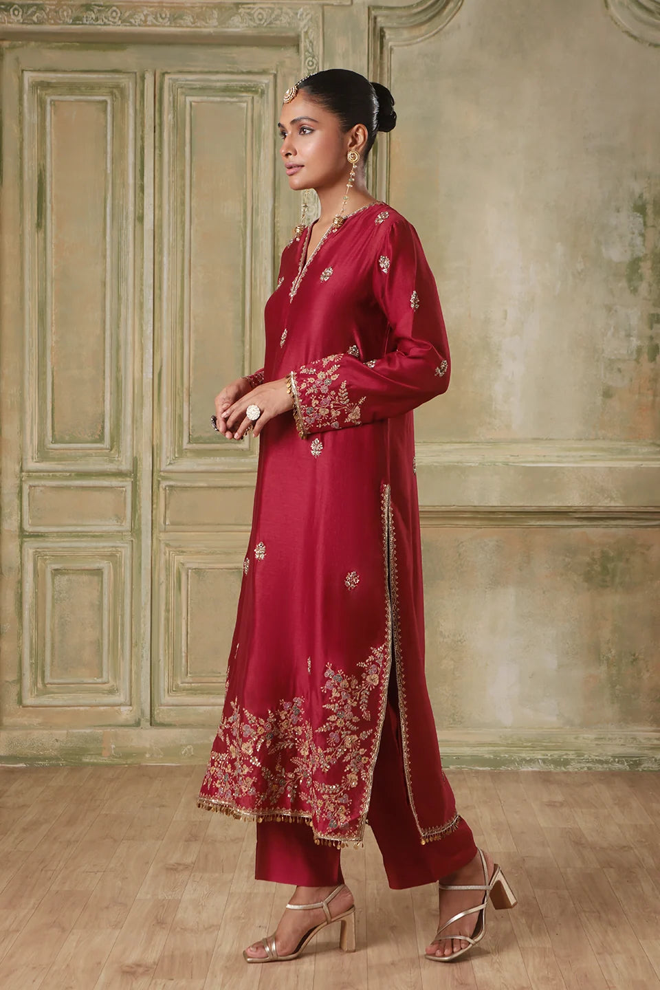 Zar-Rang Maroon Farshi Kurta Set