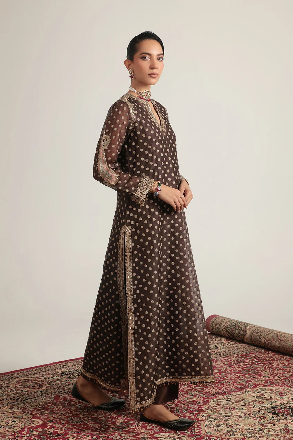 Zar-Rang Brown Buti Kurta Set