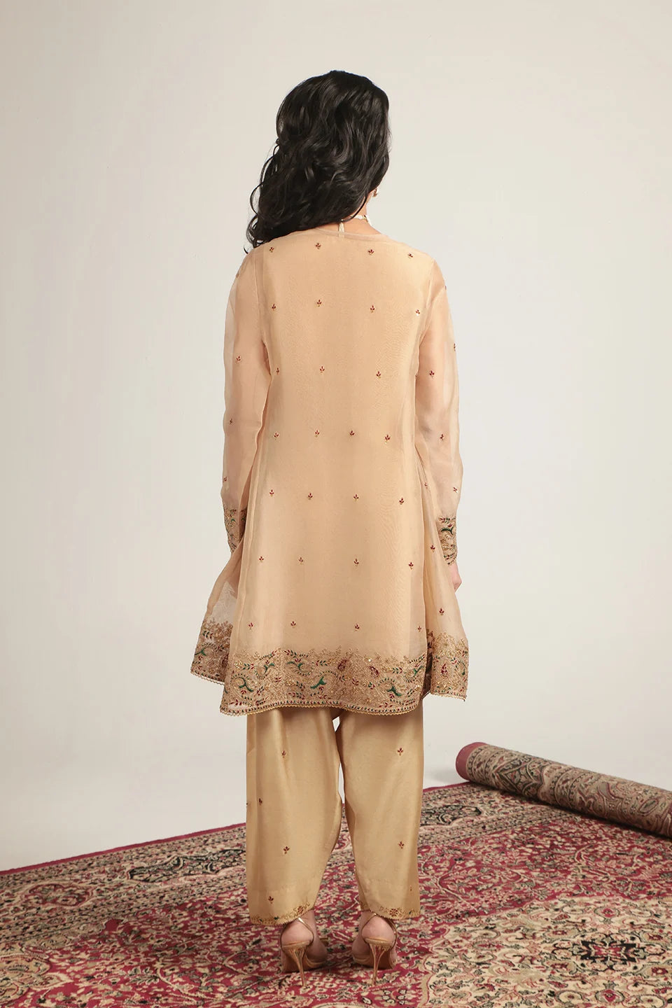 Zar-Rang Ivory Short Pheran Kurta Set