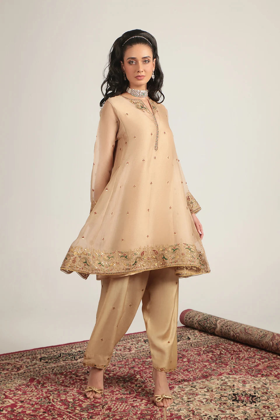 Zar-Rang Ivory Short Pheran Kurta Set