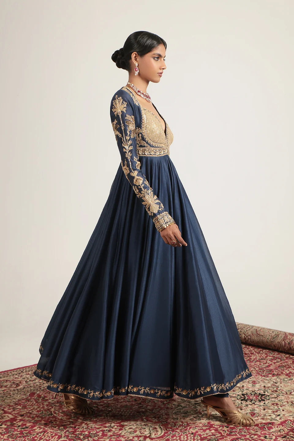 Zar-Rang Blue Heavy Yoke Kalidar Set