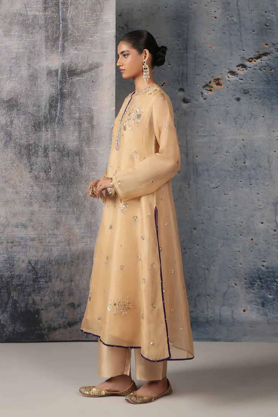 Zar-Rang Ivory Phool Kurta Set