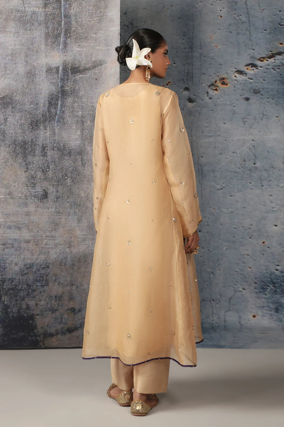 Zar-Rang Ivory Phool Kurta Set