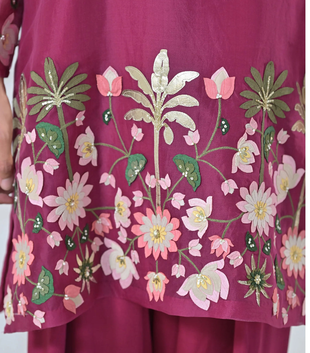 Pichwai Tunic & Farsi Pant Set