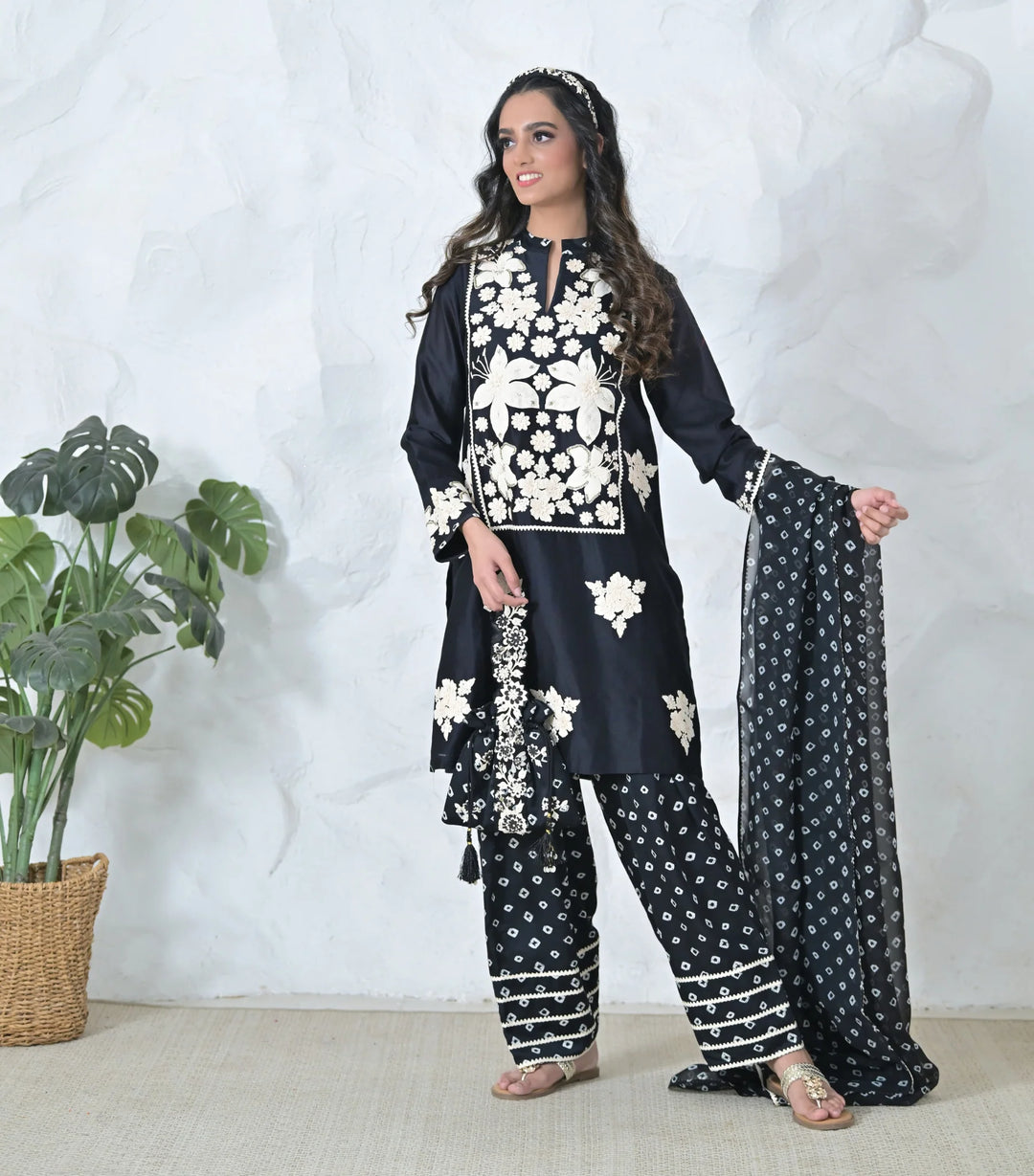 Ivory Garden Tunic & Farsi Pant Set With Bandhani Dupatta