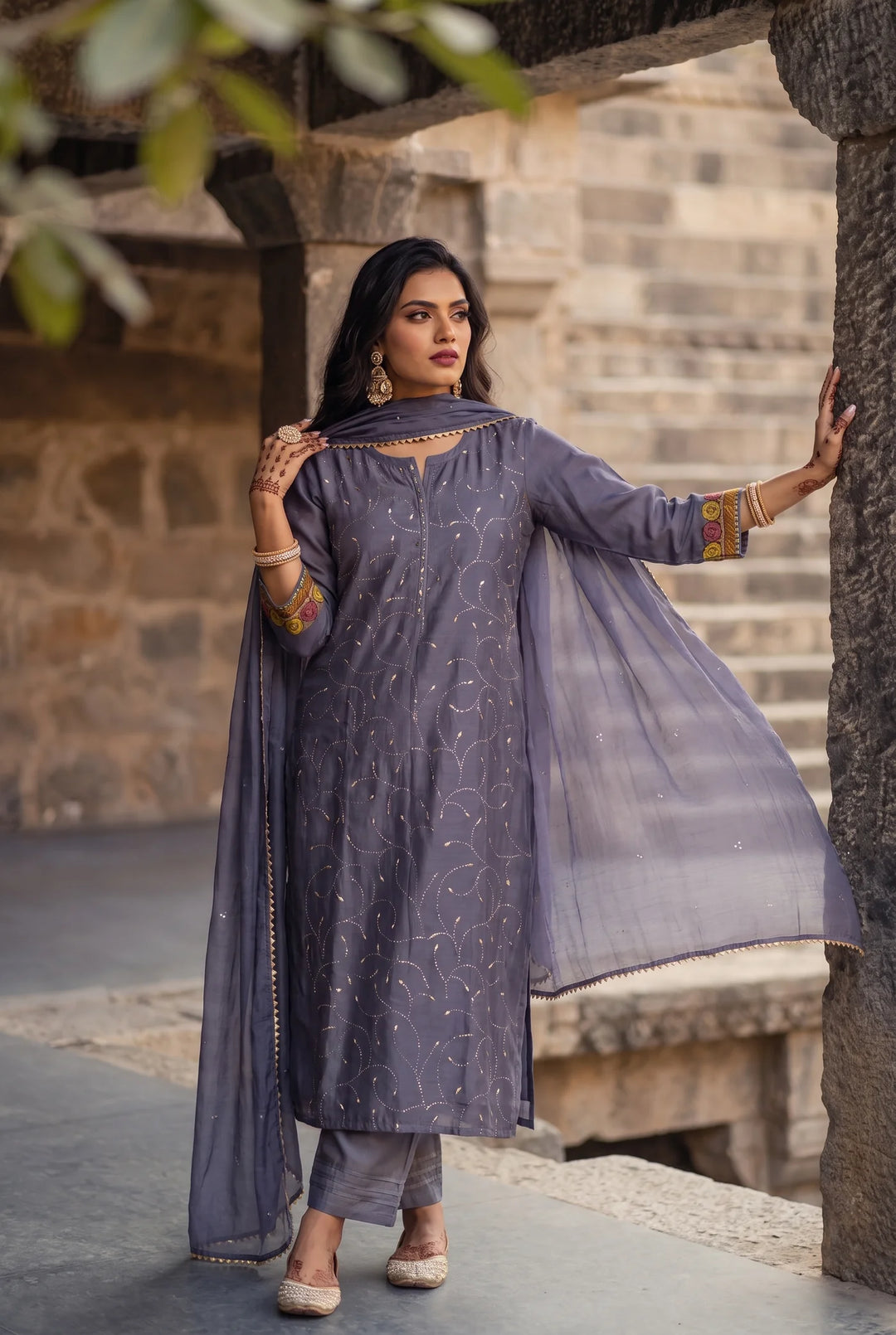 Yaira Mul Chadneri Kurta Set in Dark Purple Grey