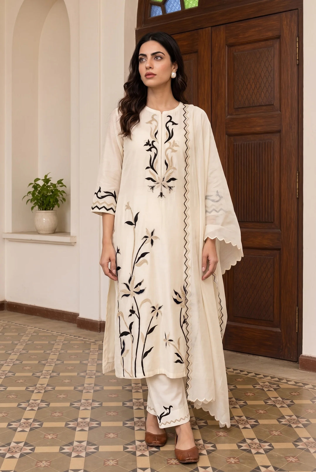 Surkhi Mul Chanderi Kurta Set in Pearl White