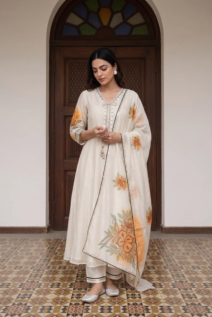 Zoa Mul Chanderi Anarkali Set in Off White / Orange