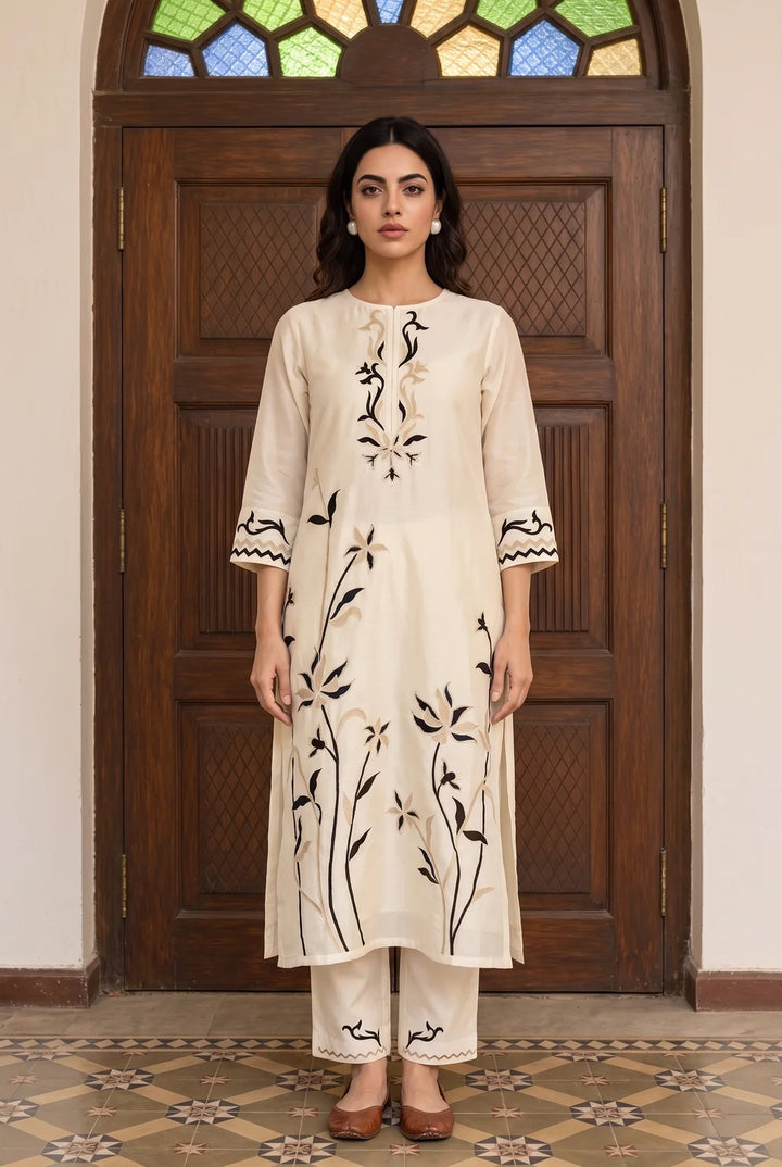 Surkhi Mul Chanderi Kurta Set in Pearl White