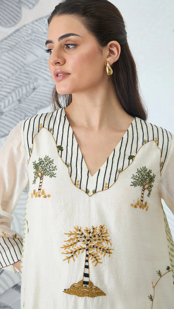 Mountain Embroidery Kurta With Pants