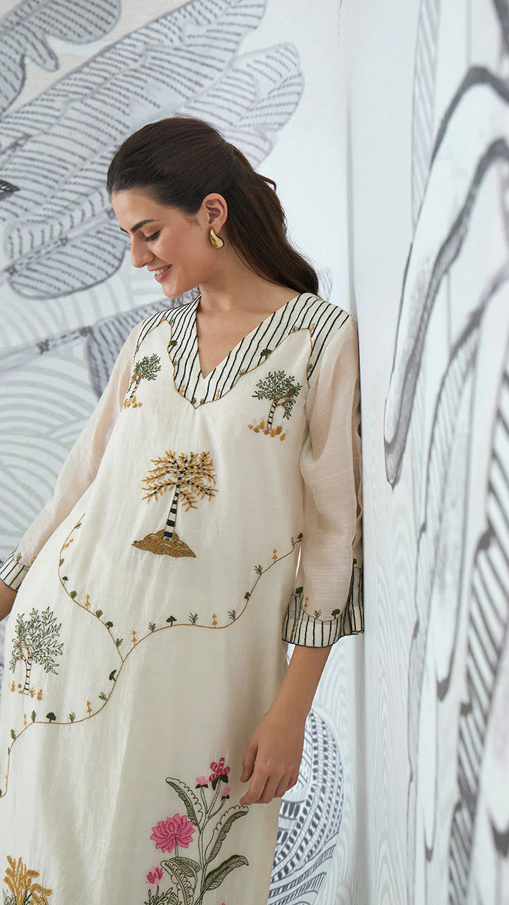 Mountain Embroidery Kurta With Pants
