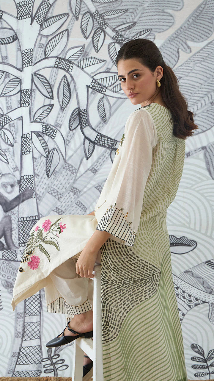 Mountain Embroidery Kurta With Pants