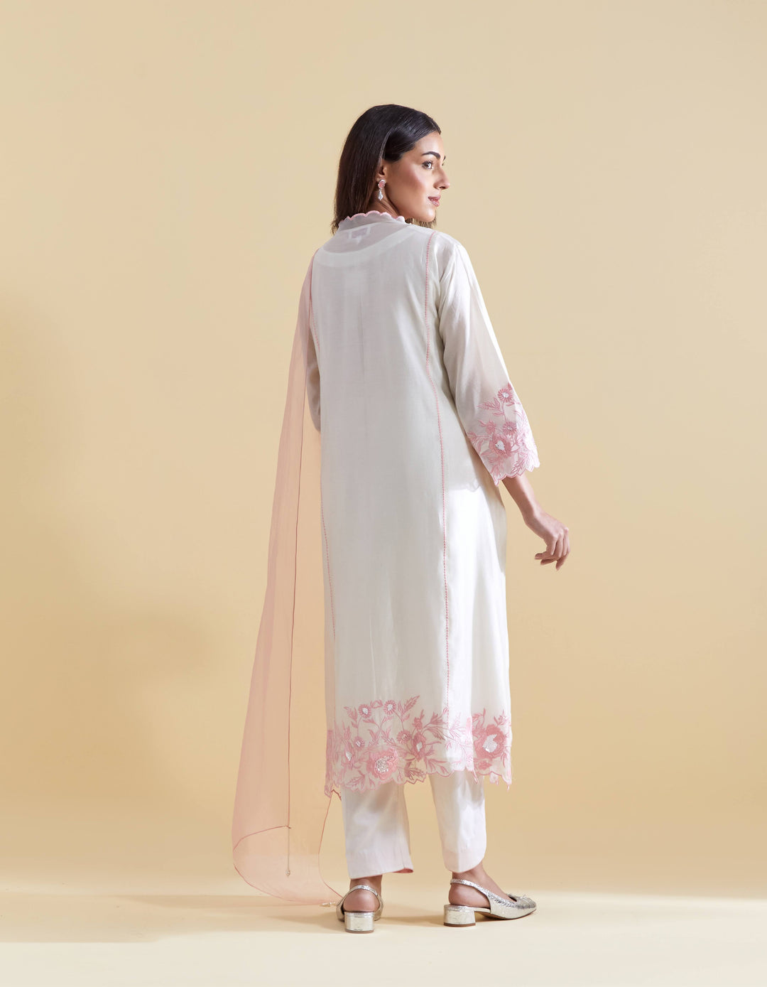 Ivory V Scallopped Neck Kurta Set with Floral Thread Embroidery in Pink