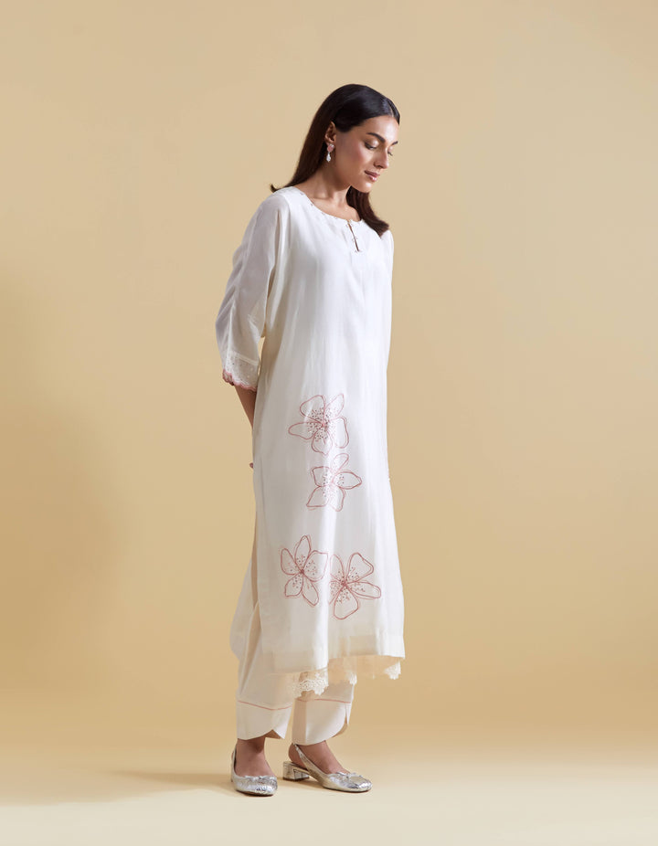 Ivory Kurta Set in Chanderi Floral Embroidery in Ivory and Pink
