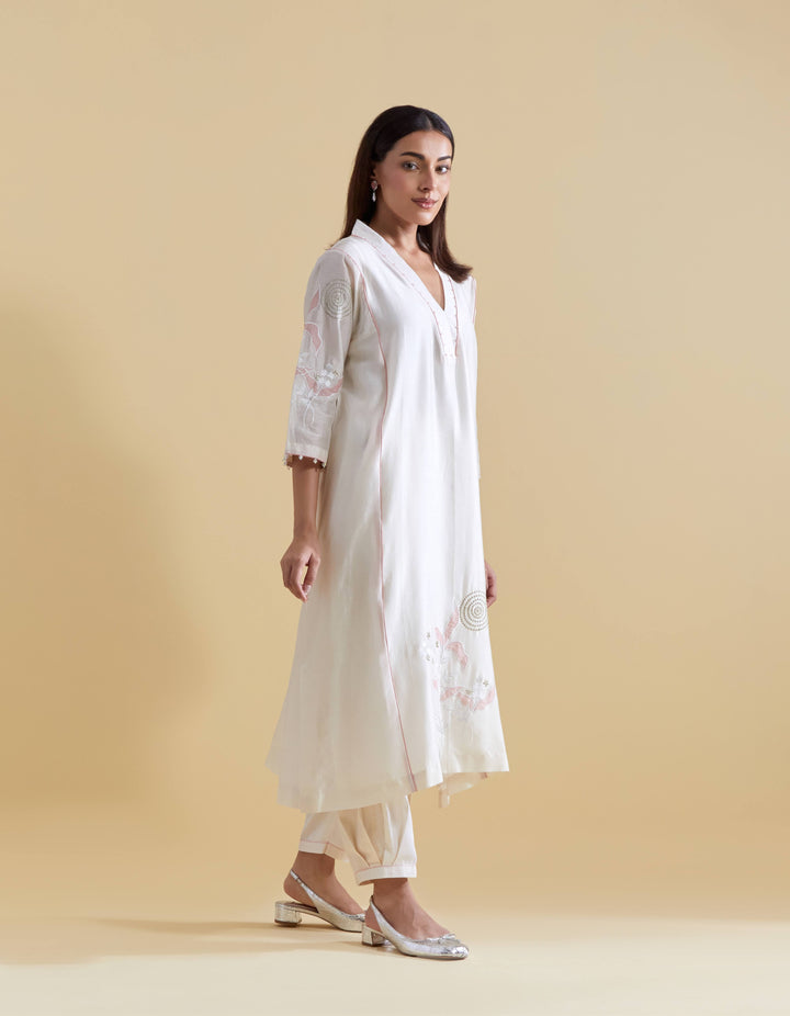 Appliquéd Organza Embroidery in Pink on Ivory Chanderi Kurta Set