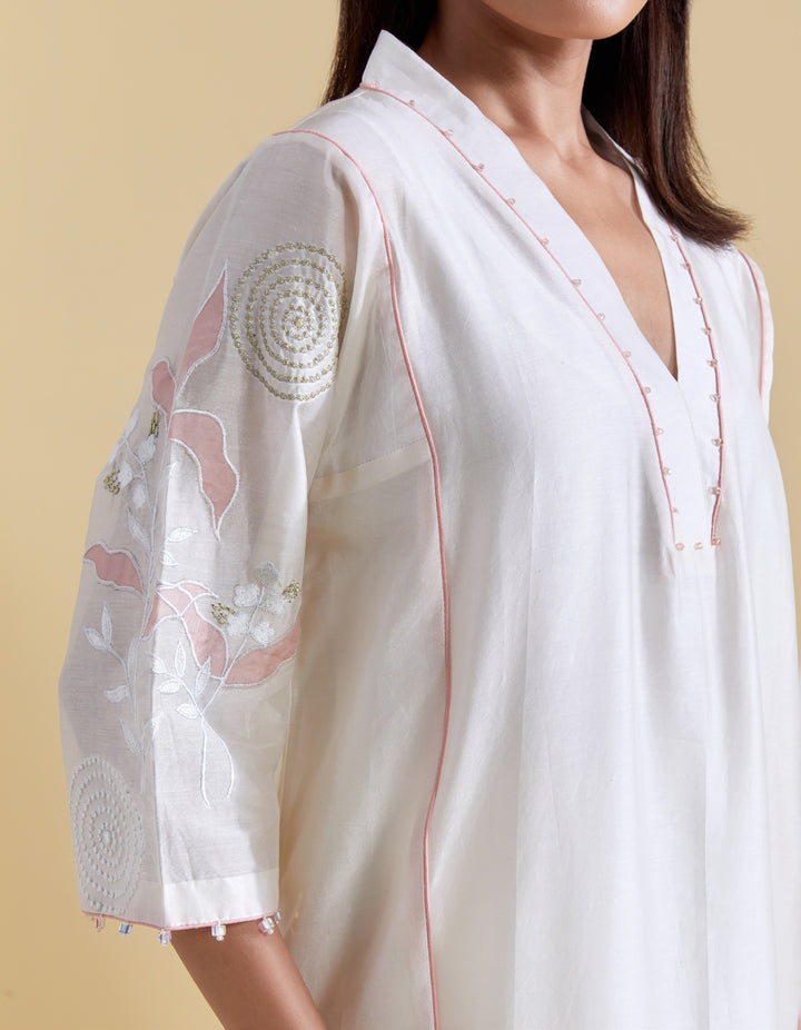 Appliquéd Organza Embroidery in Pink on Ivory Chanderi Kurta Set