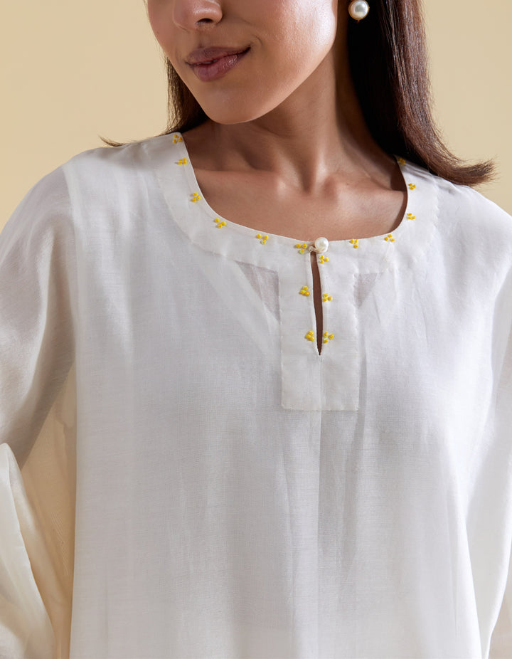 Ivory Kurta Set in Chanderi Floral Embroidery in Ivory and Lime