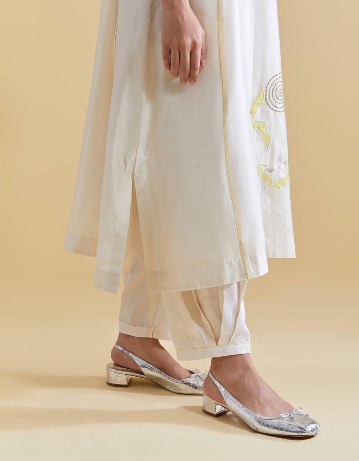 Appliquéd Organza Embroidery in Lime on Ivory Chanderi Kurta Set