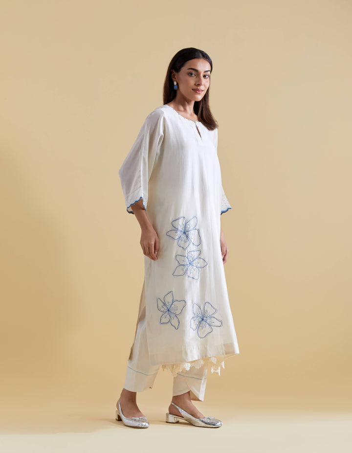 Ivory Kurta Set in Chanderi Floral Embroidery in Ivory and Blue