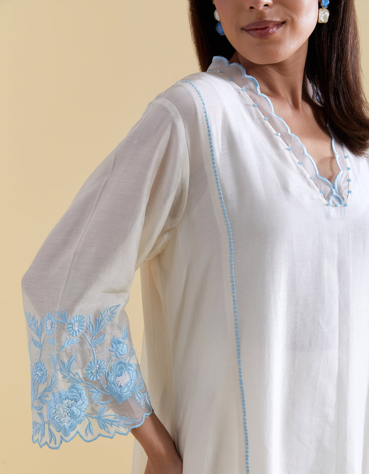 Ivory V Scallopped Neck Kurta Set with Floral Thread Embroidery in Blue