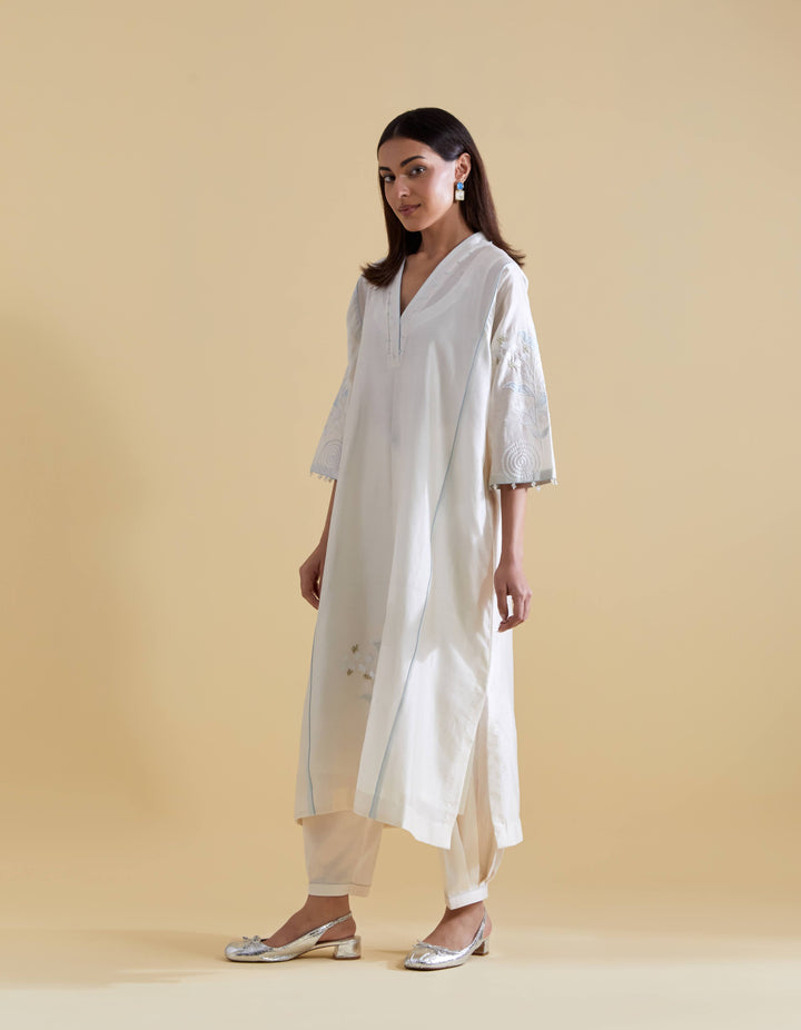 Appliquéd Organza Embroidery in Blue  on Ivory Chanderi Kurta Set