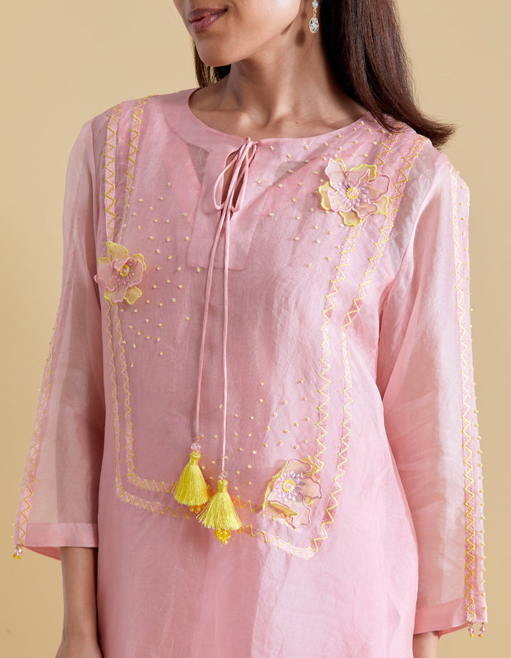 Pink 3D Floral Kurta and Pants Set