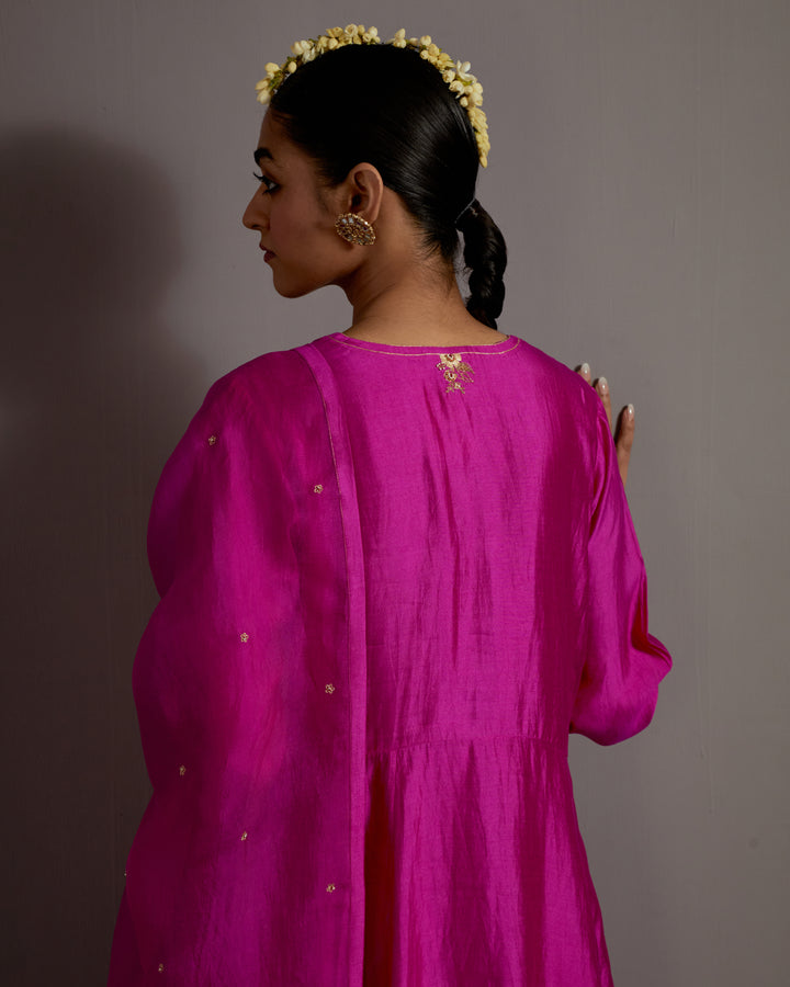 fuchsia pink necklace guccha hand embroidered kurta set